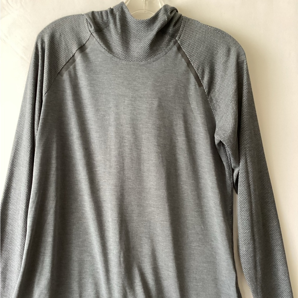 Under Armor Gray Long Sleeve pullover hoodie.